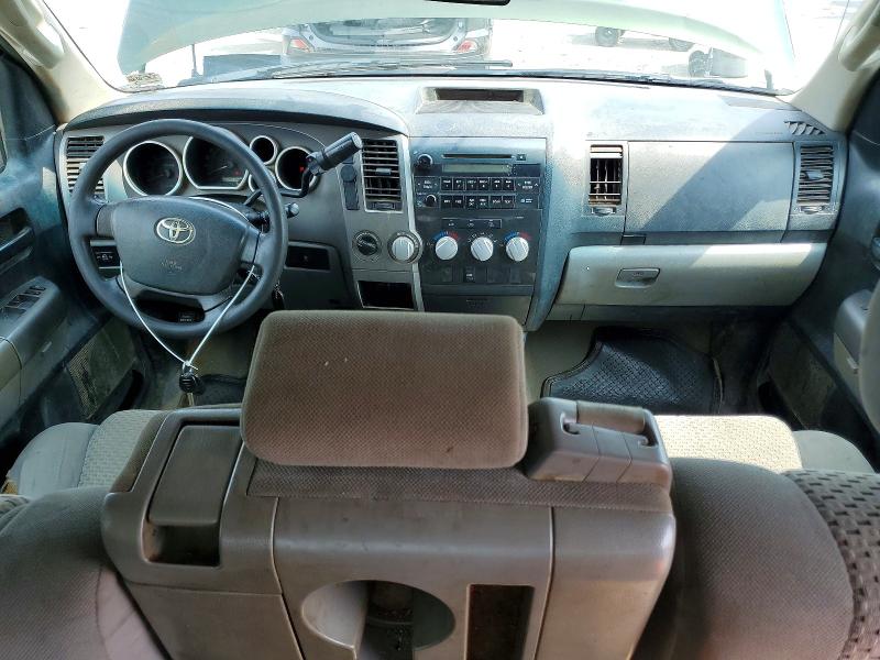 Photo 8 from auction – 2011 TOYOTA TUNDRA with VIN 5TFCY5F12BX012437