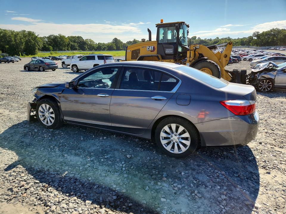 Photo 2 from auction – 2014 HONDA ACCORD with VIN 1HGCR2F83EA193890