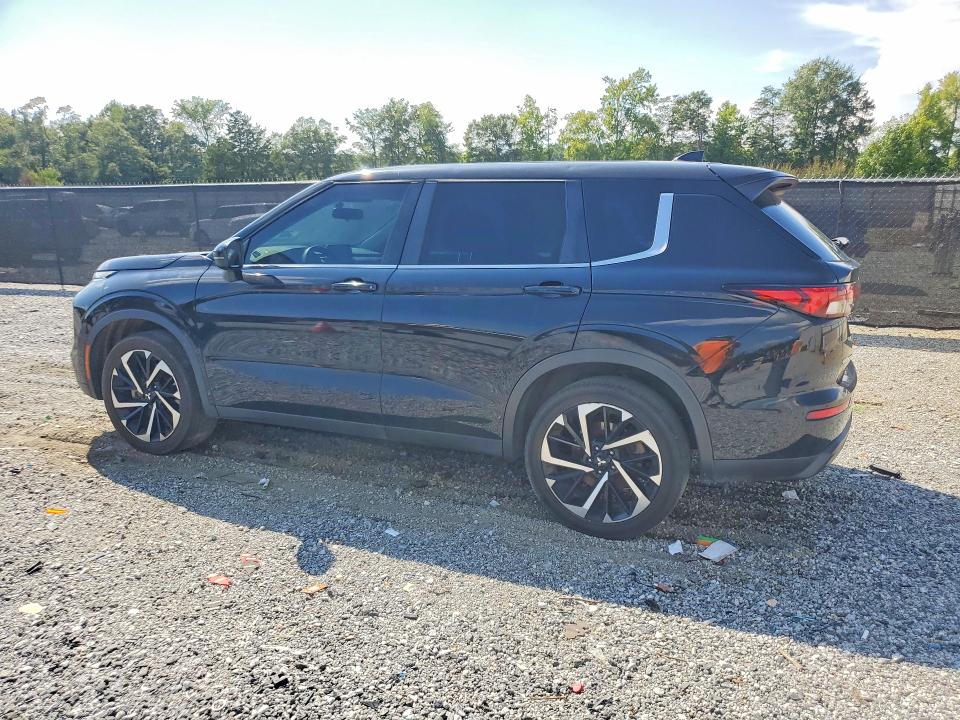 Photo 2 from auction – 2022 MITSUBISHI OUTLANDER with VIN JA4J3TA87NZ002729