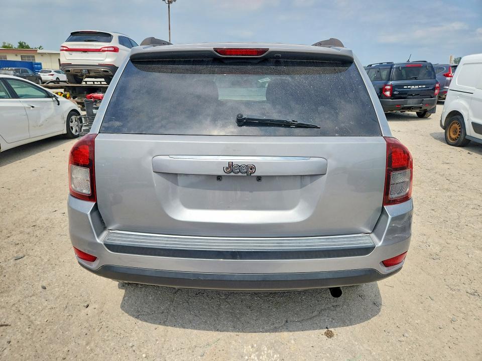 Photo 6 from auction – 2015 JEEP COMPASS with VIN 1C4NJCBA0FD325758