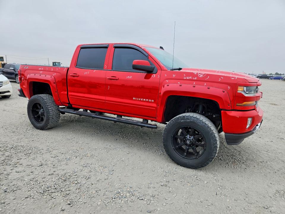 Photo 4 from auction – 2018 CHEVROLET SILVERADO with VIN 3GCUKREC1JG191539