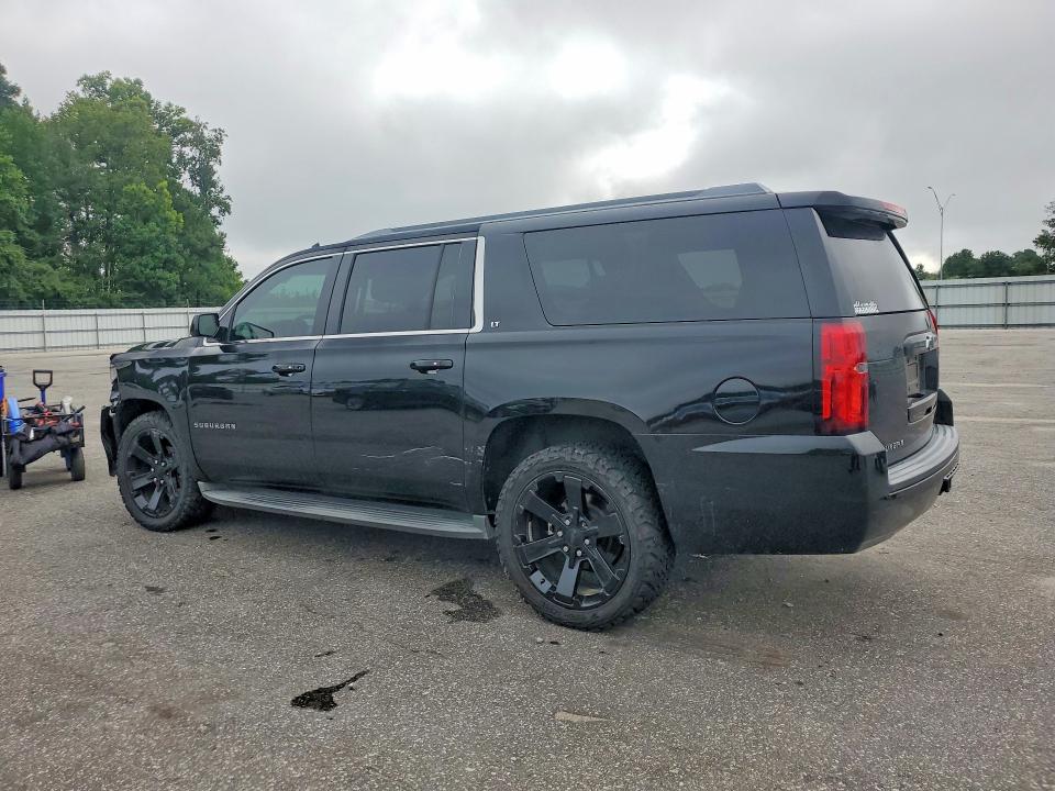 Photo 2 from auction – 2016 CHEVROLET SUBURBAN with VIN 1GNSCHKC5GR293011