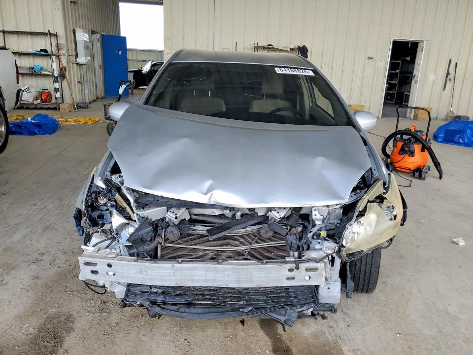 Снимка 5 от търг – 2011 TOYOTA PRIUS с VIN JTDKN3DU8B0268919