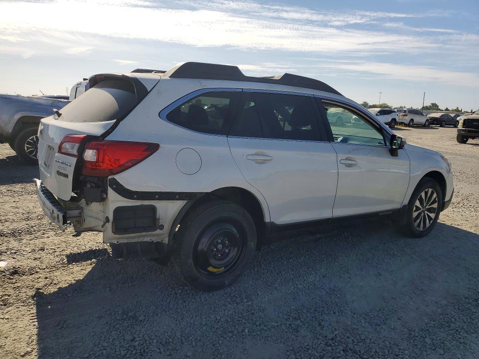 Zdjęcie 3 z aukcji – 2015 SUBARU OUTBACK z VIN 4S4BSALC2F3328926