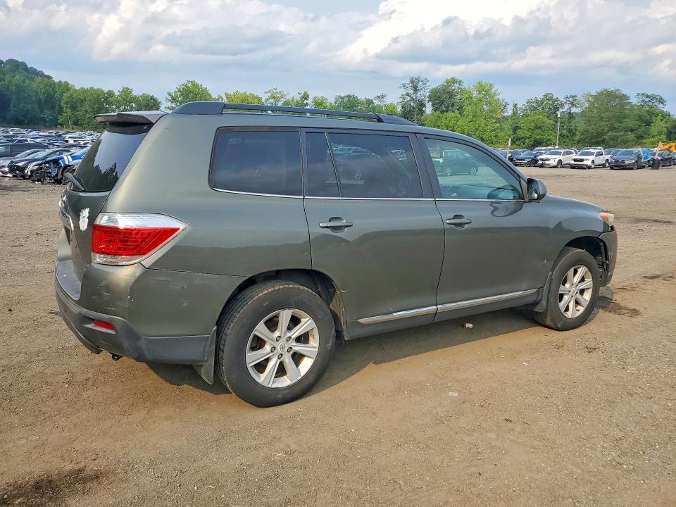 Photo 3 from auction – 2012 TOYOTA HIGHLANDER with VIN 5TDBK3EH2CS160322