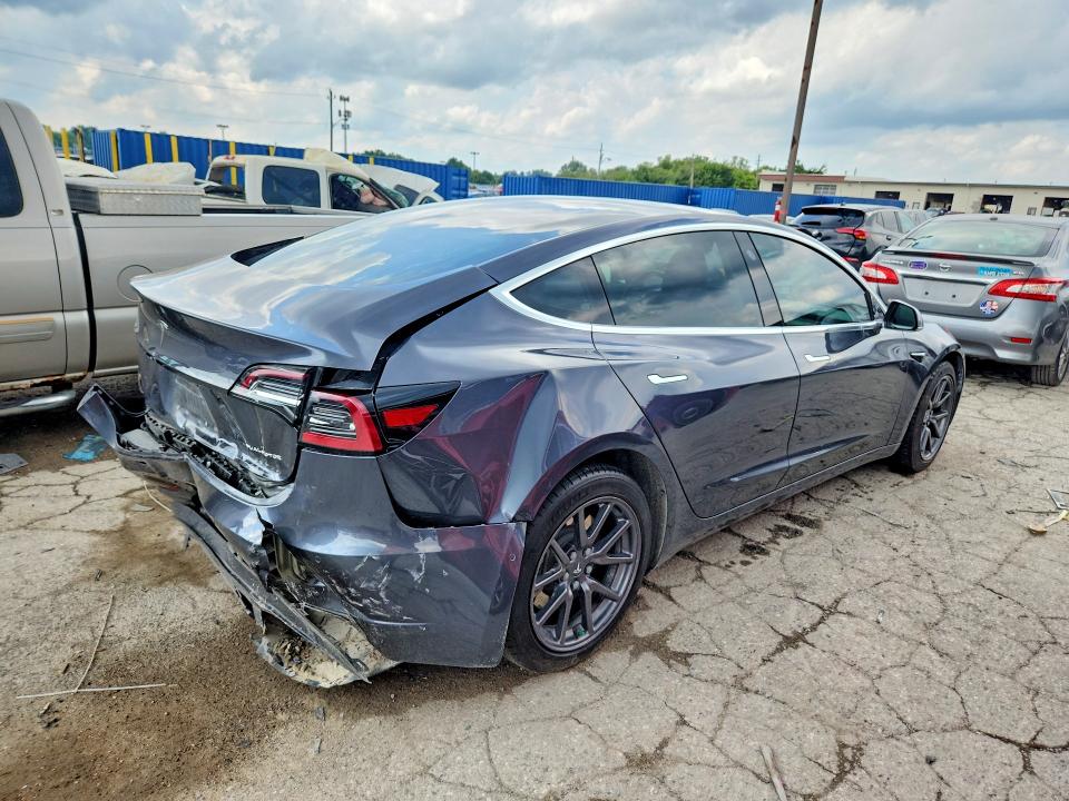 Photo 3 from auction – 2018 TESLA MODEL 3 with VIN 5YJ3E1EB6JF103845