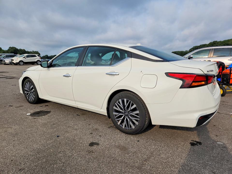 Photo 2 from auction – 2025 NISSAN ALTIMA with VIN 1N4BL4DVXSN363043