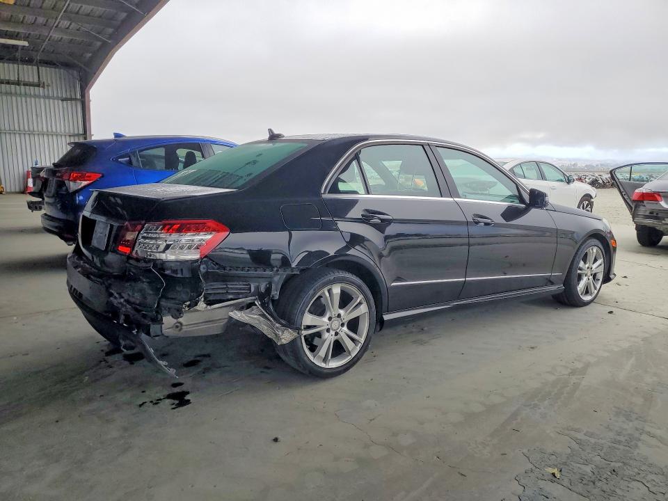 Photo 3 from auction – 2013 MERCEDES-BENZ E with VIN WDDHF5KB3DA660987