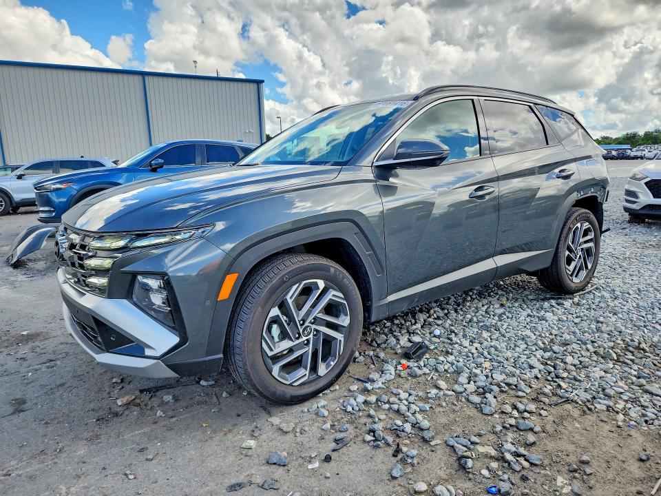 HYUNDAI TUCSON 2025 with VIN KM8JEDD1XSU360139 - Photo from auction