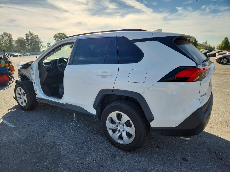 Photo 2 from auction – 2020 TOYOTA RAV4 with VIN 2T3H1RFV6LW066303