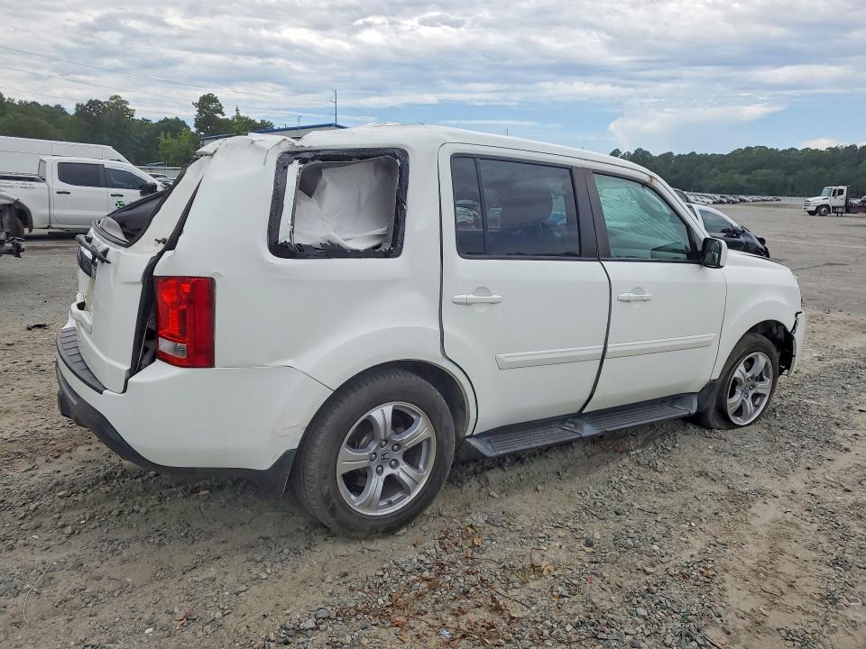 Photo 3 from auction – 2014 HONDA PILOT with VIN 5FNYF3H56EB001987