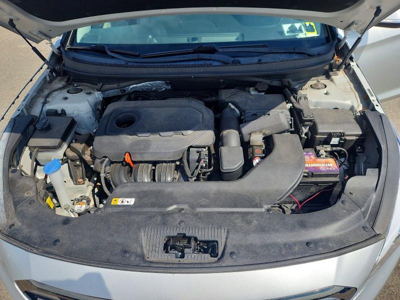 Photo 11 from auction – 2015 HYUNDAI SONATA with VIN 5NPE34AF0FH035799