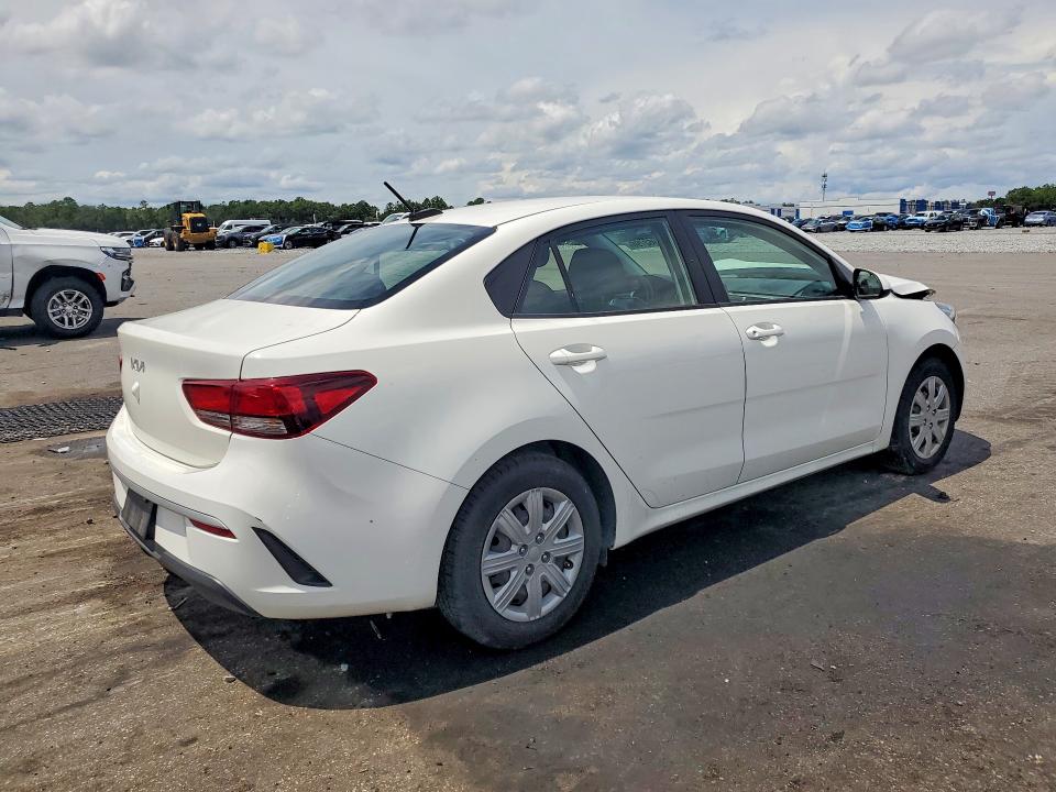 Zdjęcie 3 z aukcji – 2022 KIA RIO z VIN 3KPA24AD0NE444016
