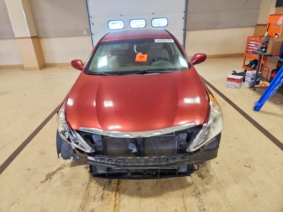 Photo 5 from auction – 2011 HYUNDAI SONATA with VIN 5NPEB4AC2BH285774