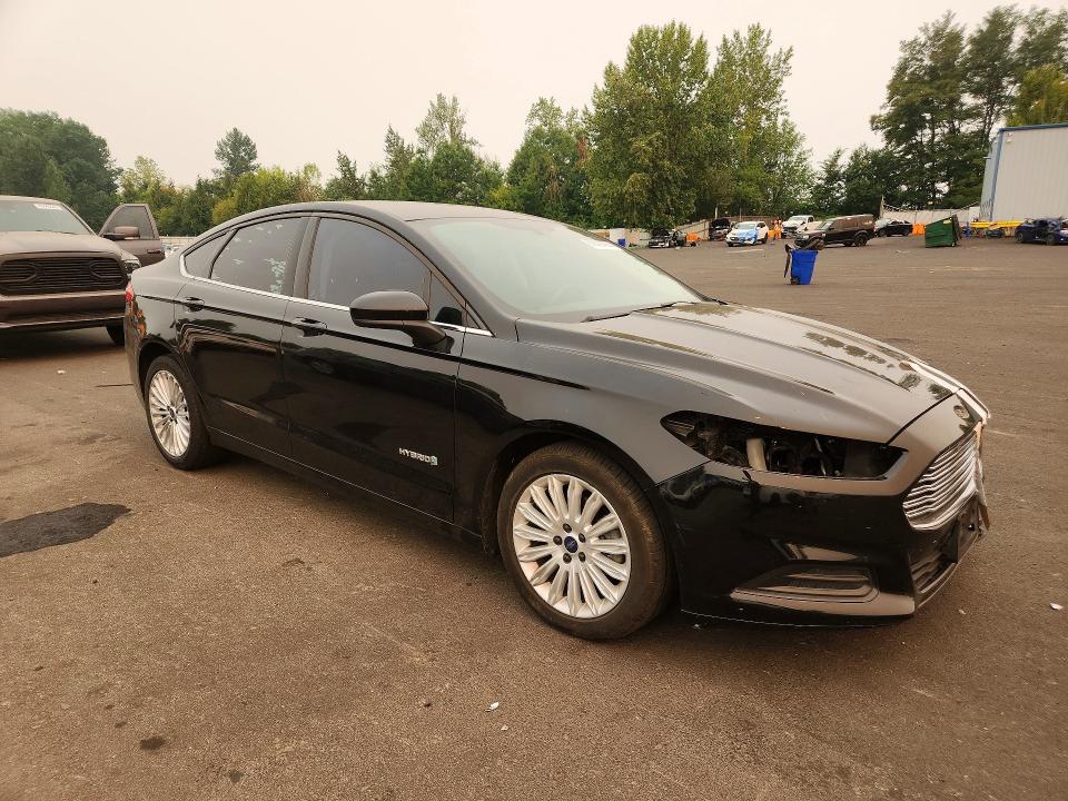 Photo 4 from auction – 2016 FORD FUSION with VIN 3FA6P0LU5GR404268