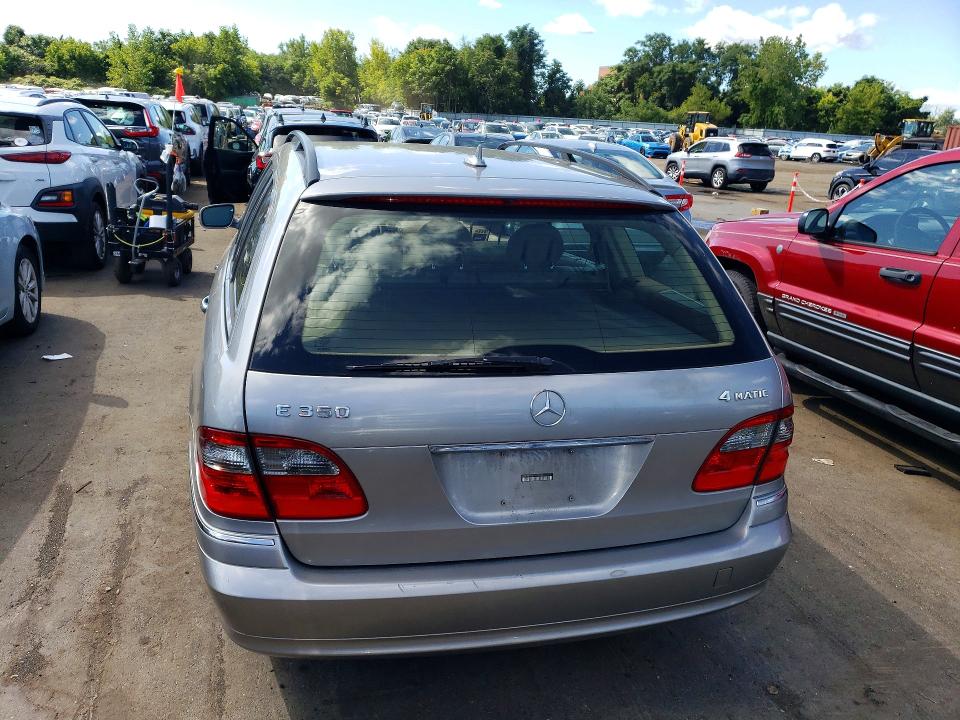 Photo 6 from auction – 2007 MERCEDES-BENZ E with VIN WDBUH87X97X216652
