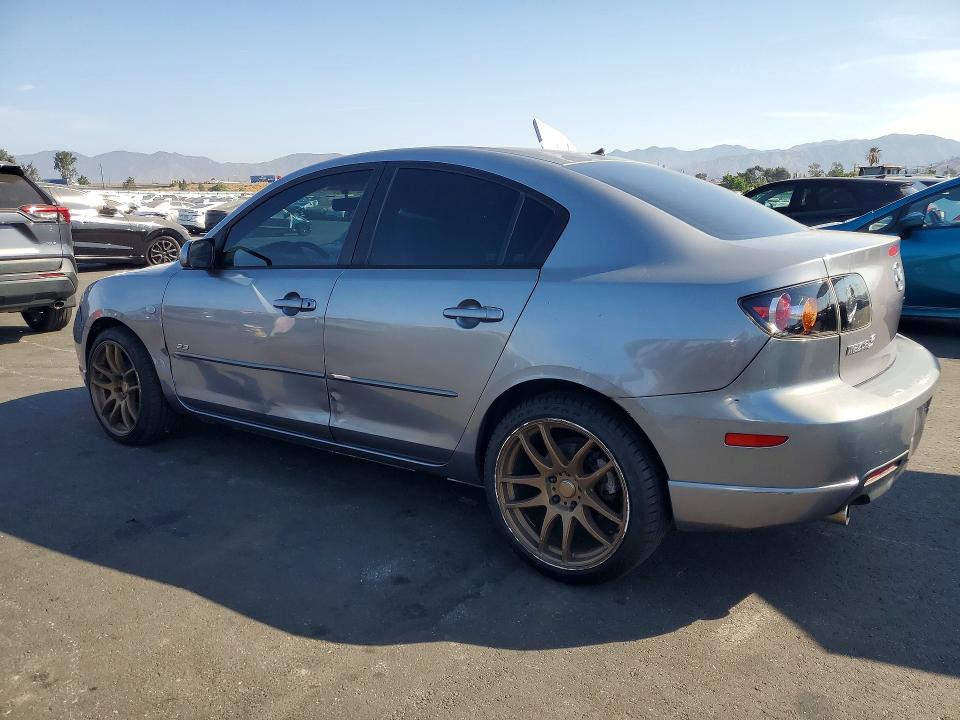 Photo 2 from auction – 2005 MAZDA 3 with VIN JM1BK123751323060
