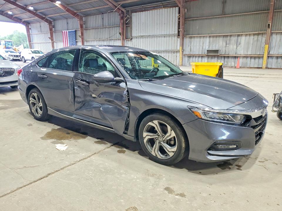 Photo 4 from auction – 2018 HONDA ACCORD with VIN 1HGCV1F57JA070602