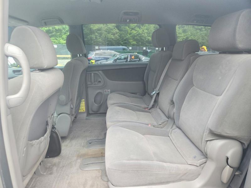 Photo 11 from auction – 2005 TOYOTA SIENNA with VIN 5TDZA23C55S340111