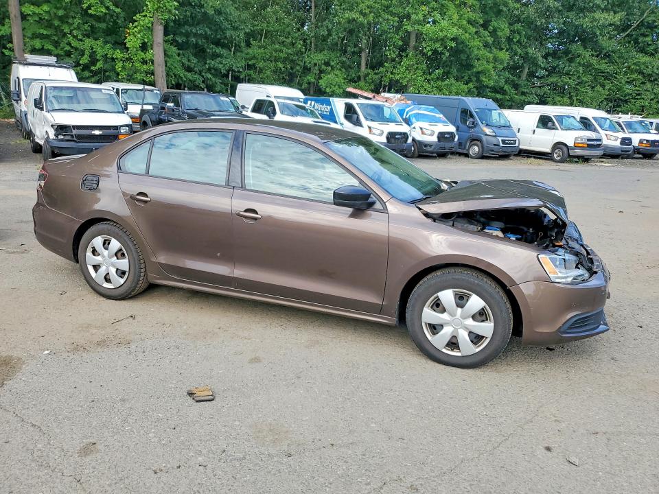 Photo 4 from auction – 2014 VOLKSWAGEN JETTA with VIN 3VW2K7AJ2EM253485