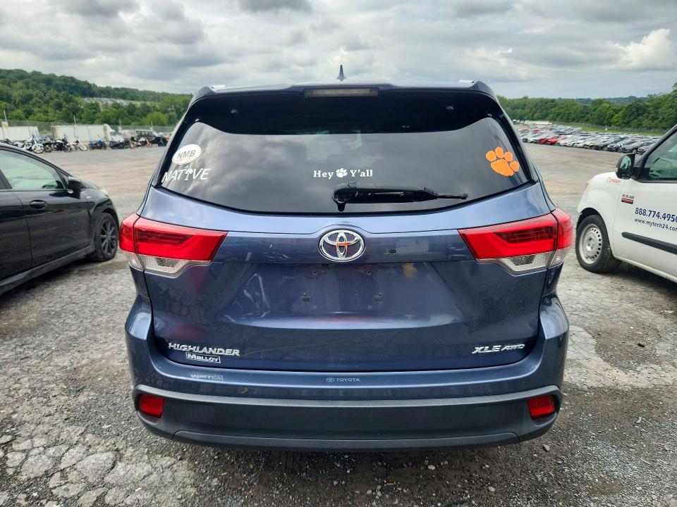 Photo 6 from auction – 2019 TOYOTA HIGHLANDER with VIN 5TDJZRFH5KS944033