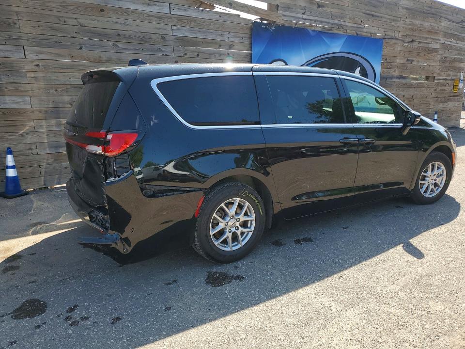 Photo 3 from auction – 2025 CHRYSLER PACIFICA with VIN 2C4RC1BG5SR545537