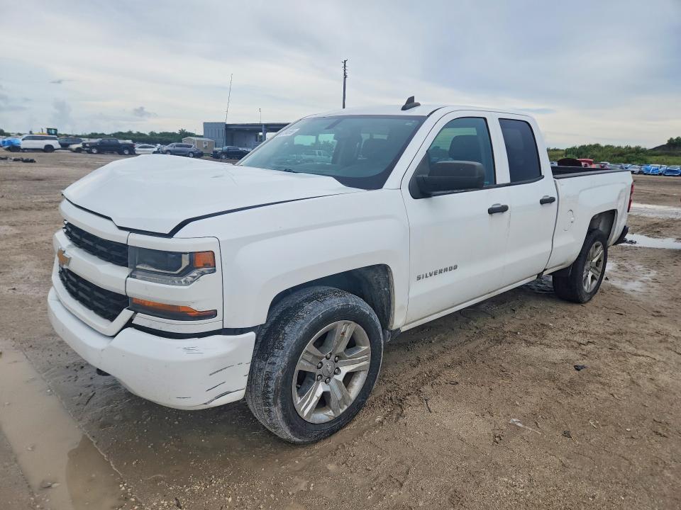 CHEVROLET SILVERADO 2018 with VIN 1GCRCPEH3JZ340682 - Photo from auction
