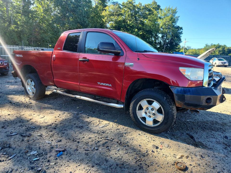 Photo 4 from auction – 2011 TOYOTA TUNDRA with VIN 5TFUY5F15BX199709