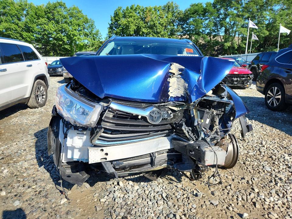 Photo 5 from auction – 2016 TOYOTA HIGHLANDER with VIN 5TDJKRFH8GS267944