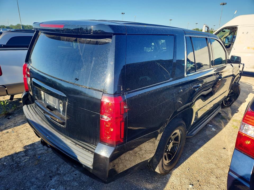 Photo 3 from auction – 2017 CHEVROLET TAHOE with VIN 1GNSKDEC1HR238161