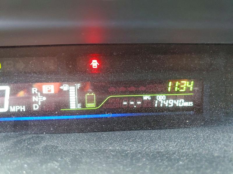 Photo 9 from auction – 2012 TOYOTA PRIUS V with VIN JTDZN3EU7C3148915