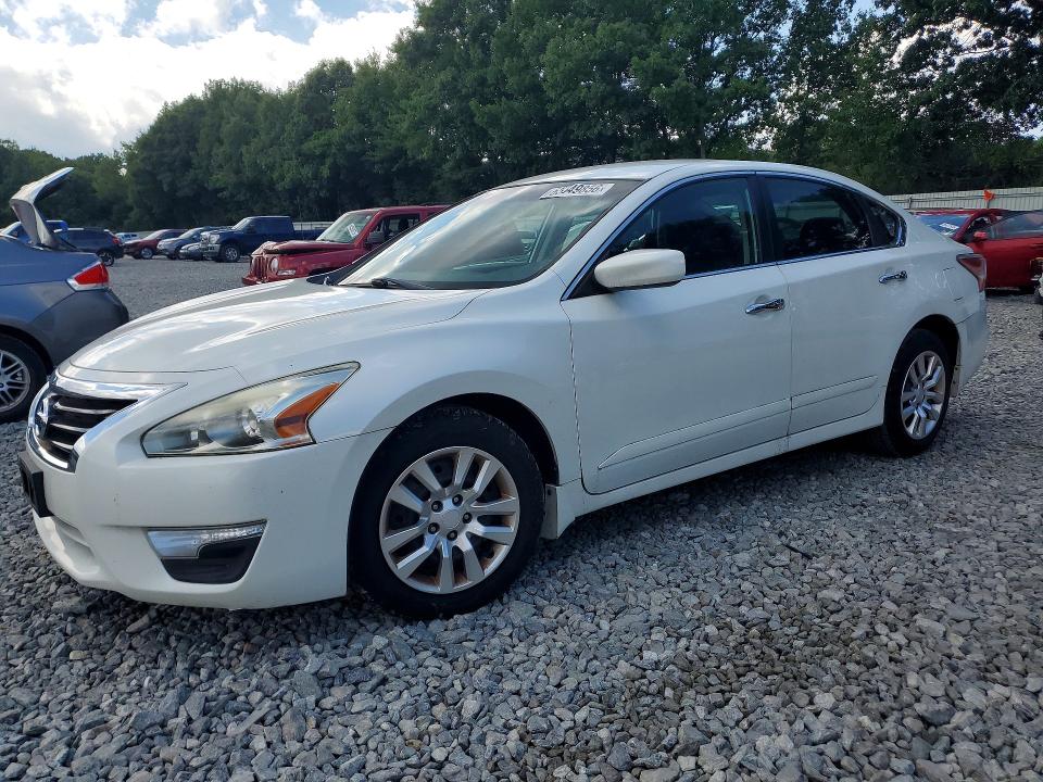 NISSAN ALTIMA 2015 with VIN 1N4AL3AP4FN304846 - Photo from auction