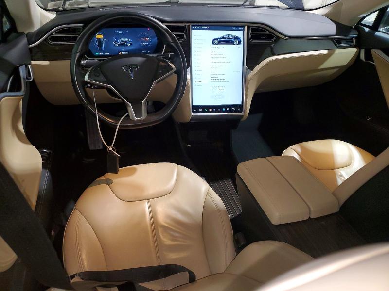Фото 8 с аукциона – 2015 TESLA MODEL S с VIN 5YJSA1H27FF082062