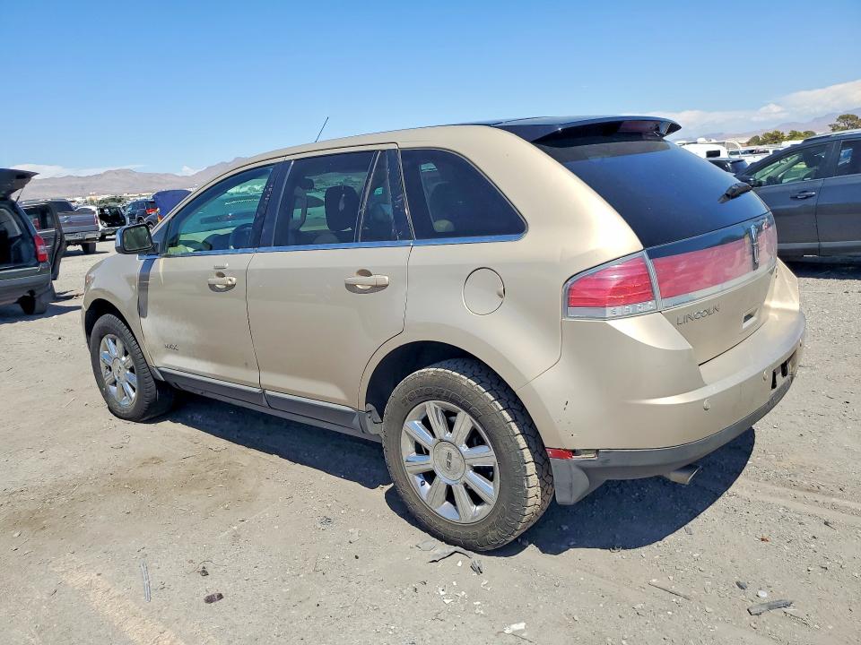 Photo 2 from auction – 2007 LINCOLN MKX with VIN 2LMDU88C47BJ15700