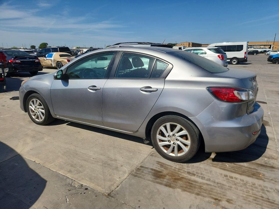Photo 2 from auction – 2012 MAZDA 3 with VIN JM1BL1V76C1645181