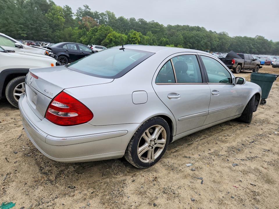 Photo 3 from auction – 2005 MERCEDES-BENZ E with VIN WDBUF83J35X166237