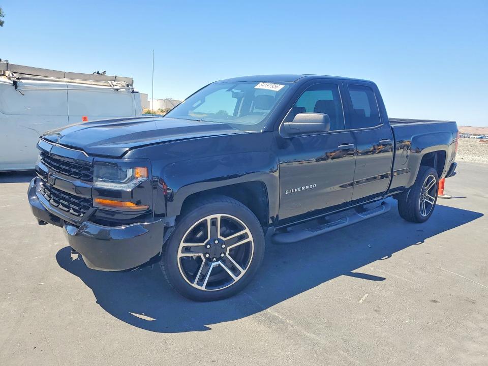 CHEVROLET SILVERADO 2017 with VIN 1GCRCPEC9HZ286710 - Photo from auction