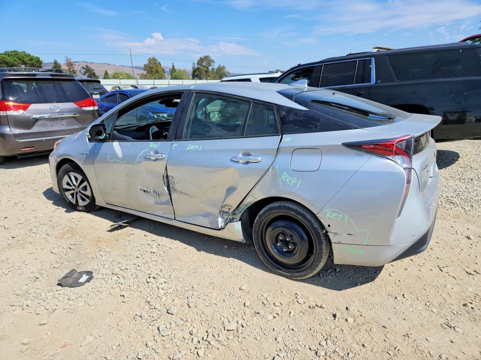 Photo 2 from auction – 2017 TOYOTA PRIUS with VIN JTDKBRFU3H3569694