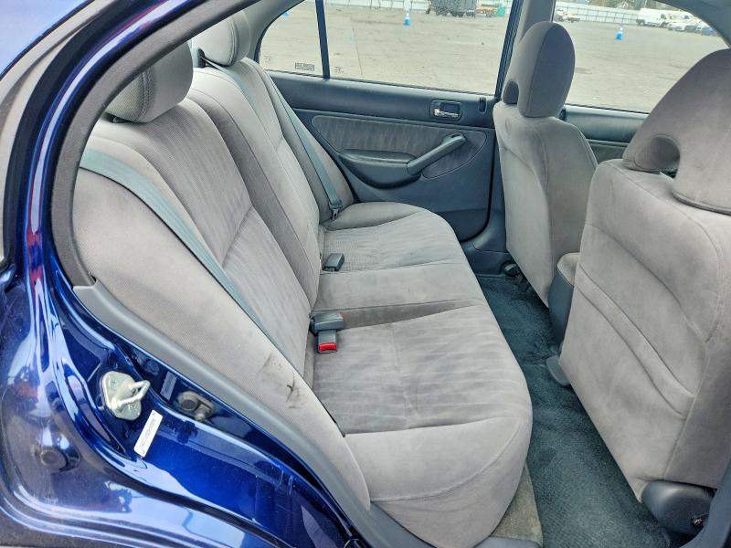 Снимка 10 от търг – 2003 HONDA CIVIC с VIN 2HGES16523H585898