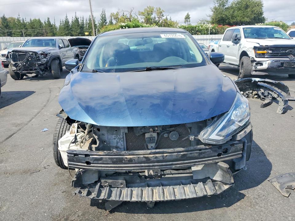 Photo 5 from auction – 2017 NISSAN SENTRA with VIN 3N1AB7AP1HY264996