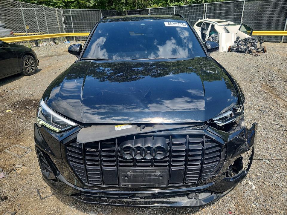 Снимка 5 от търг – 2024 AUDI Q3 с VIN WA1DECF38R1192923