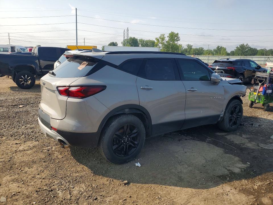 Photo 3 from auction – 2021 CHEVROLET BLAZER with VIN 3GNKBCRS2MS557877