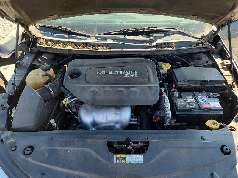 صورة رقم 11 من المزاد - 2015 CHRYSLER 200 مع VIN 1C3CCCAB0FN650484