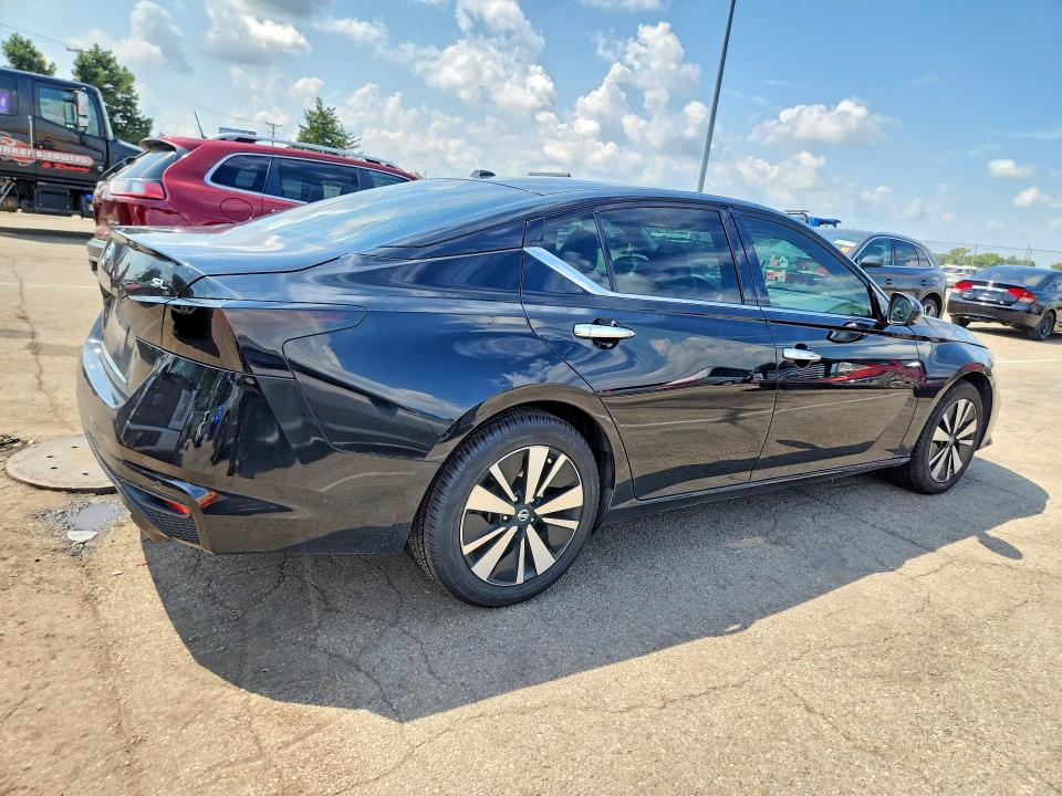 Photo 3 from auction – 2019 NISSAN ALTIMA with VIN 1N4BL4EVXKC198167