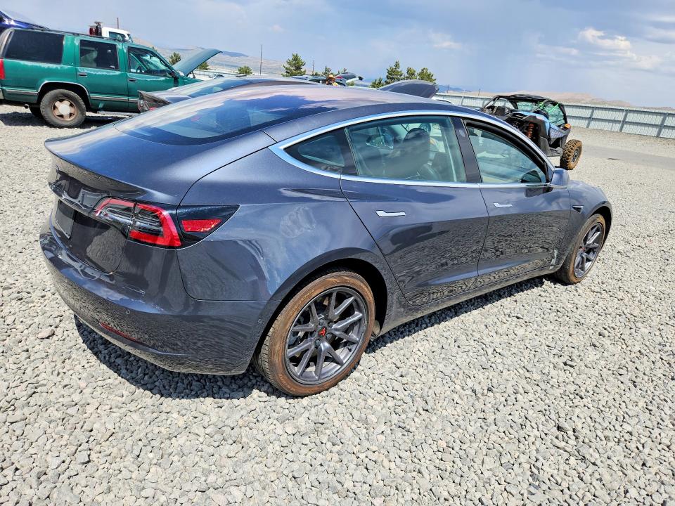 Photo 3 from auction – 2018 TESLA MODEL 3 with VIN 5YJ3E1EA1JF158212