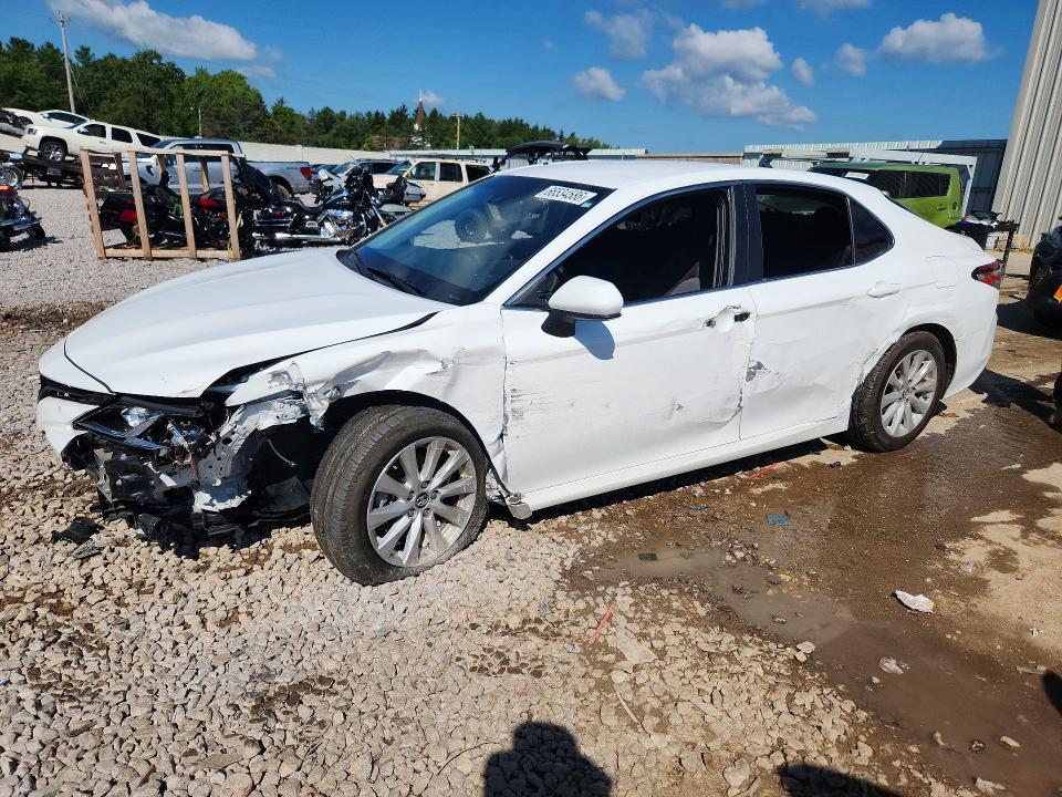 TOYOTA CAMRY 2018 with VIN 4T1B11HK4JU609227 - Photo from auction