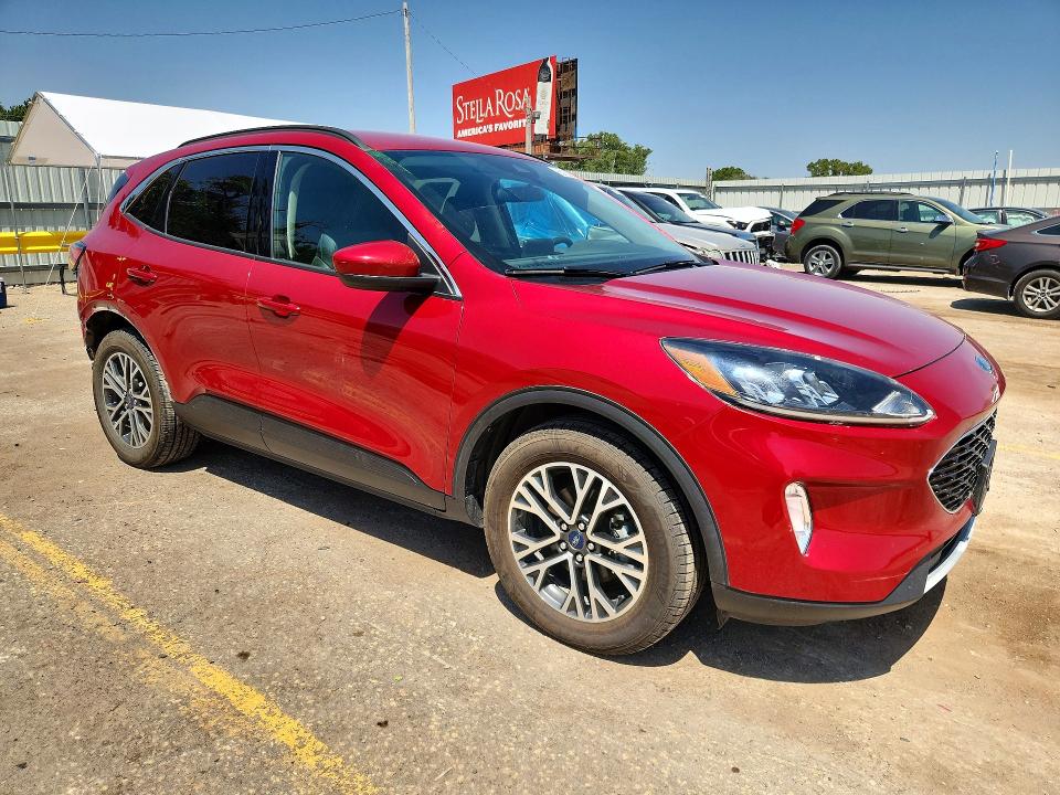 Photo 4 from auction – 2020 FORD ESCAPE with VIN 1FMCU9H98LUB98926