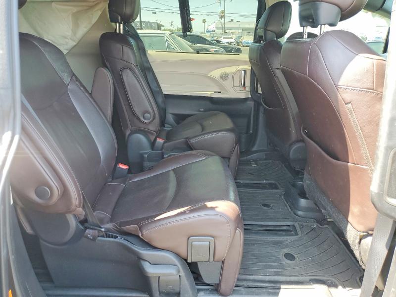 Photo 11 from auction – 2022 TOYOTA SIENNA with VIN 5TDERKEC7NS095350