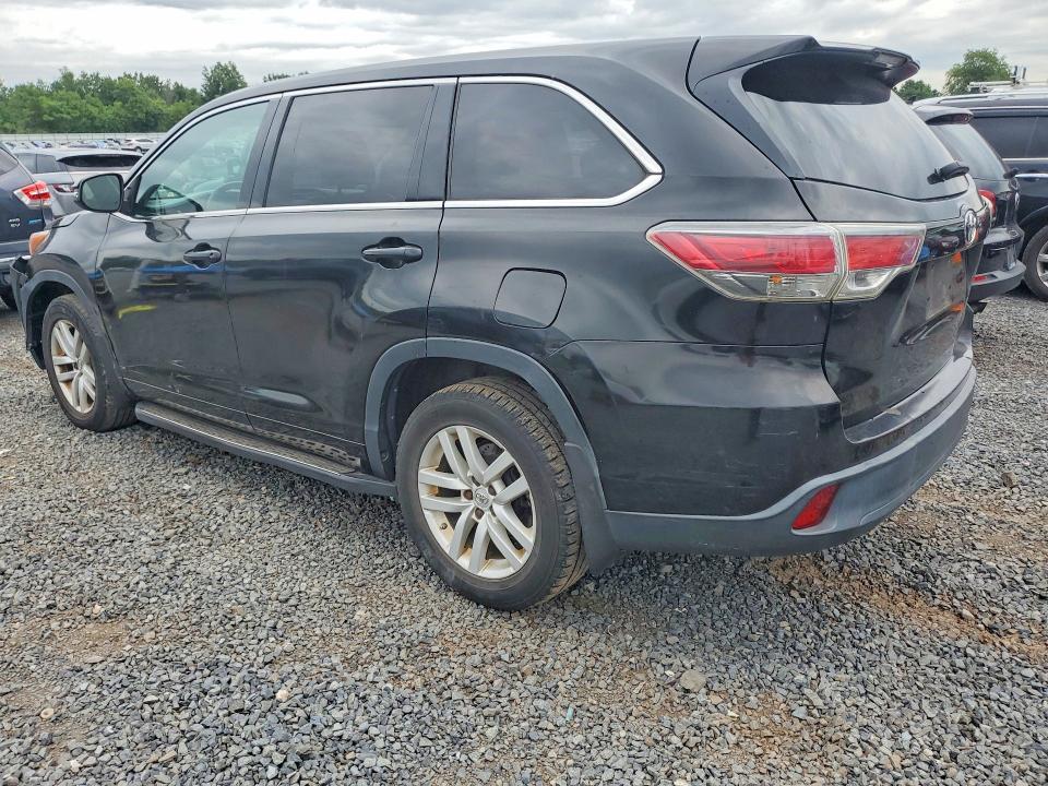 Photo 2 from auction – 2015 TOYOTA HIGHLANDER with VIN 5TDBKRFH9FS191721