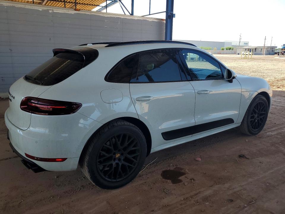 Photo 3 from auction – 2017 PORSCHE MACAN with VIN WP1AG2A50HLB51998